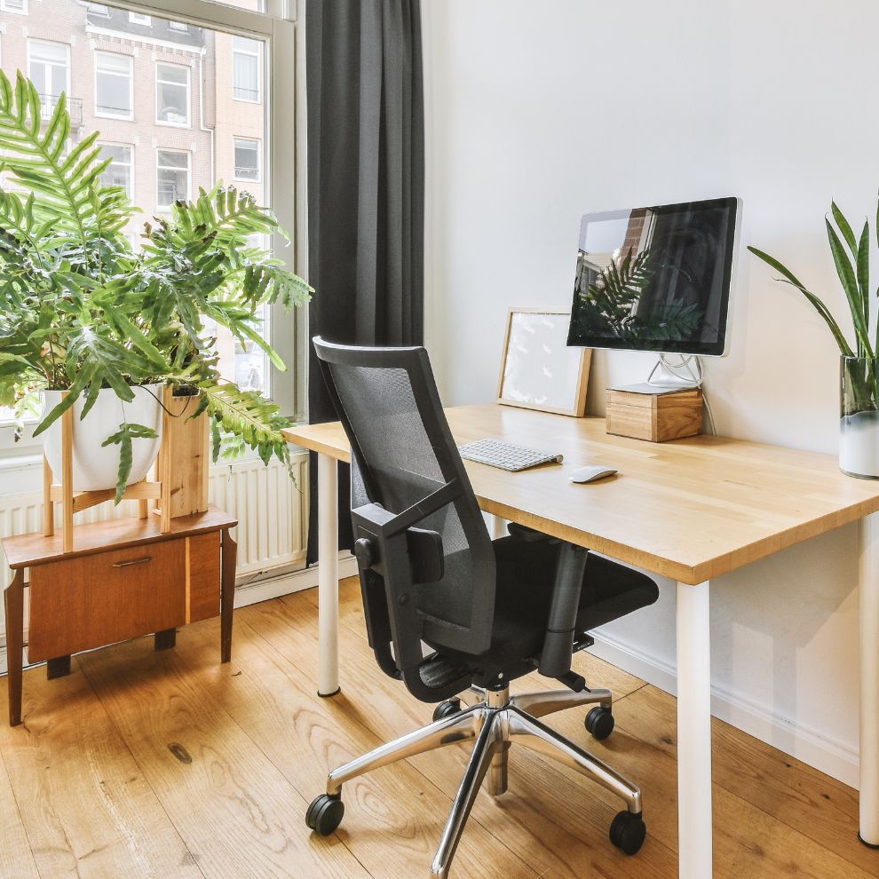 Esenciales para crear tu oficina en casa