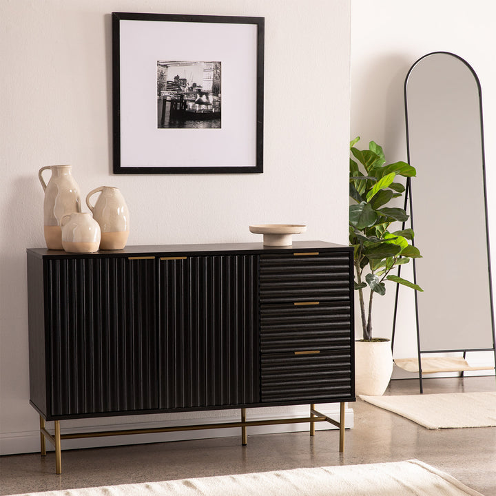 Credenza Bufetera con Puertas y Cajones Diseño Acanalado Negro y Dorado